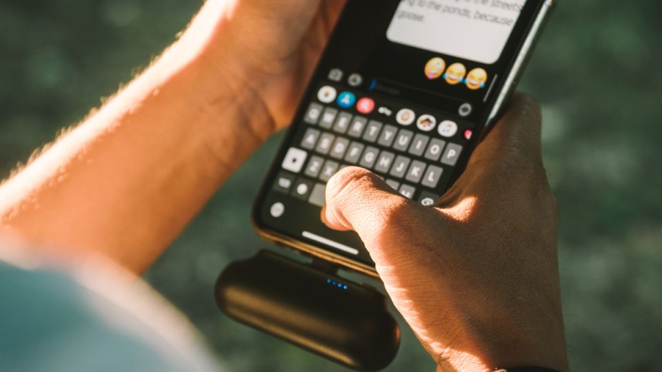    :    SMS-