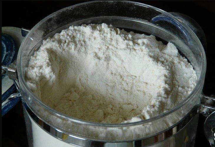 Рисовая мука против обычной: какая делает выпечку воздушнее