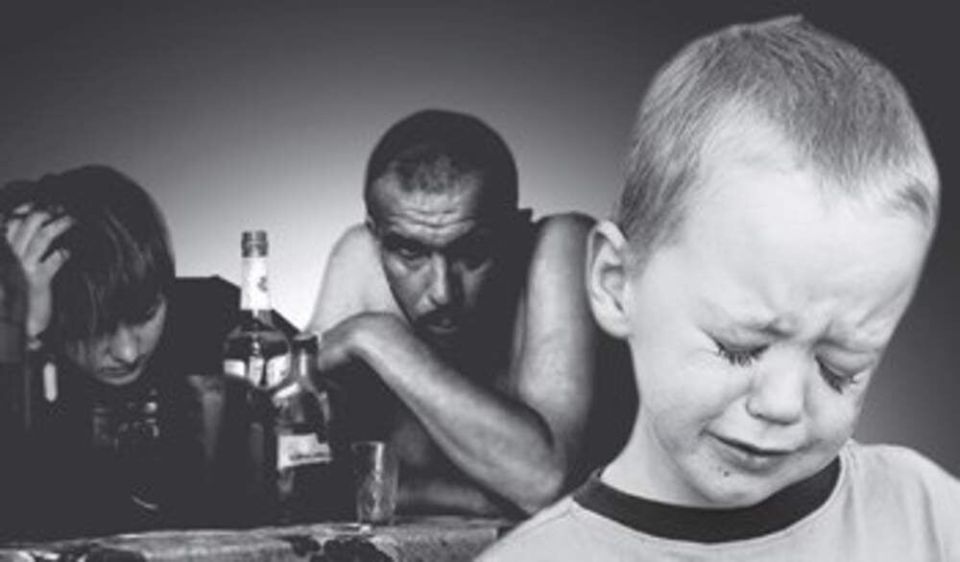 Как государство защищает детей из неблагополучных семей