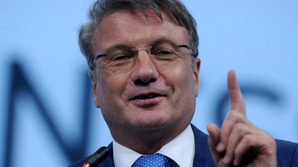 Сбербанк и Альфа-Банк: инновации и выгоды к праздникам