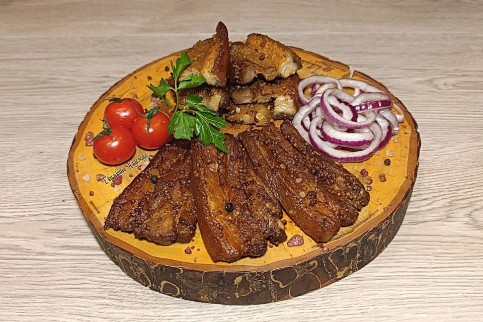 Сочная свиная грудинка: секреты приготовления в духовке