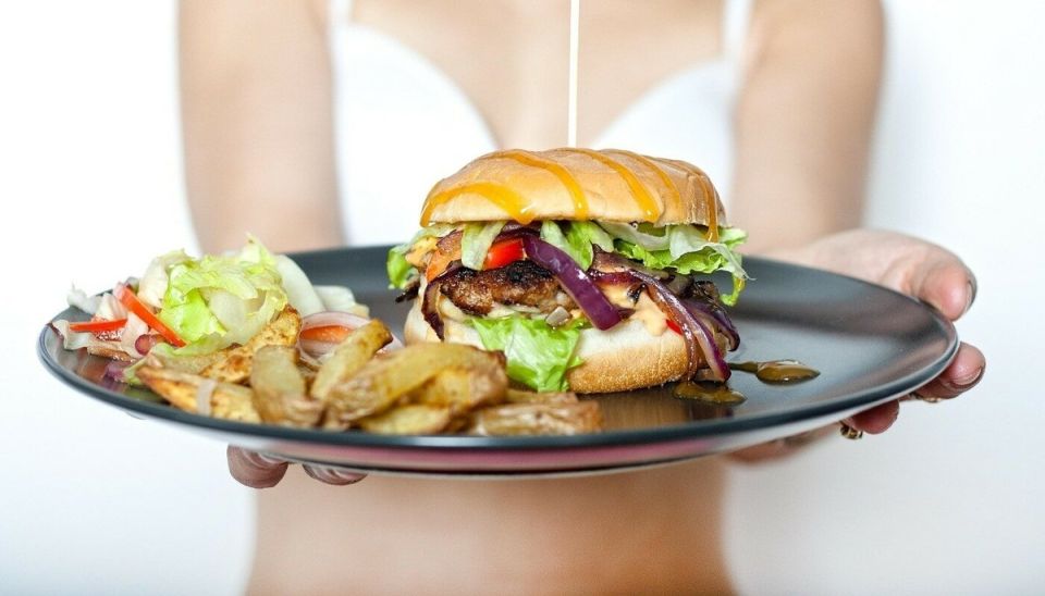 Опасности фаст-фуда: диабет и рак — это только верхушка айсберга