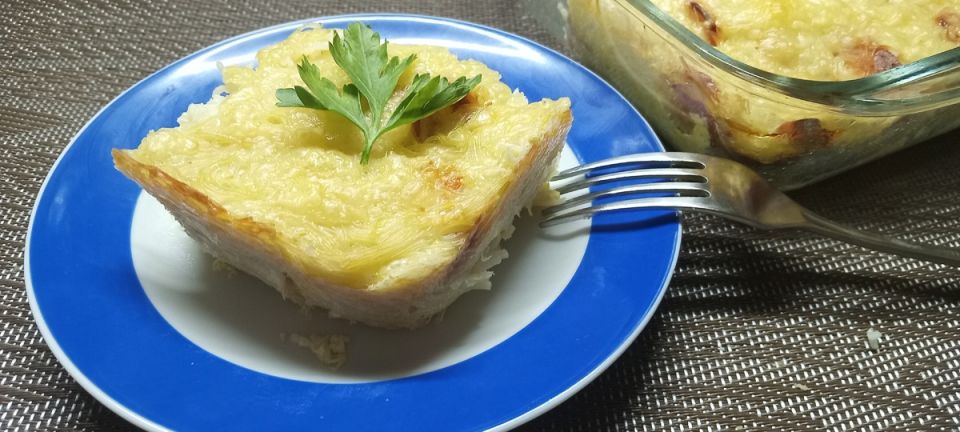 Запеканка из вермишели с сосисками: простое и вкусное решение на ужин