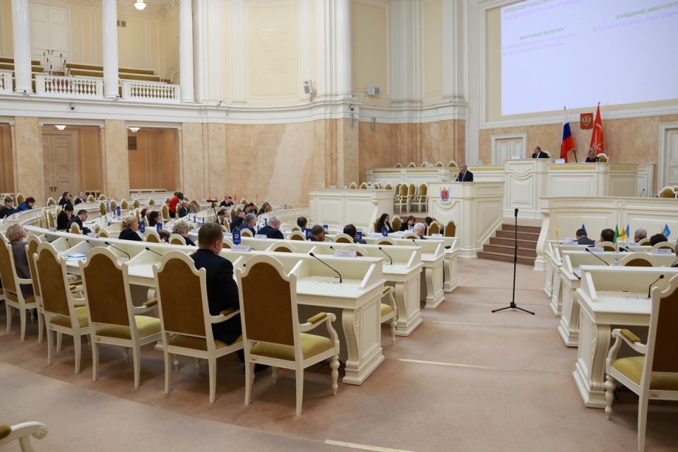 Петербург на пороге изменений: что обсудят депутаты ЗакСа