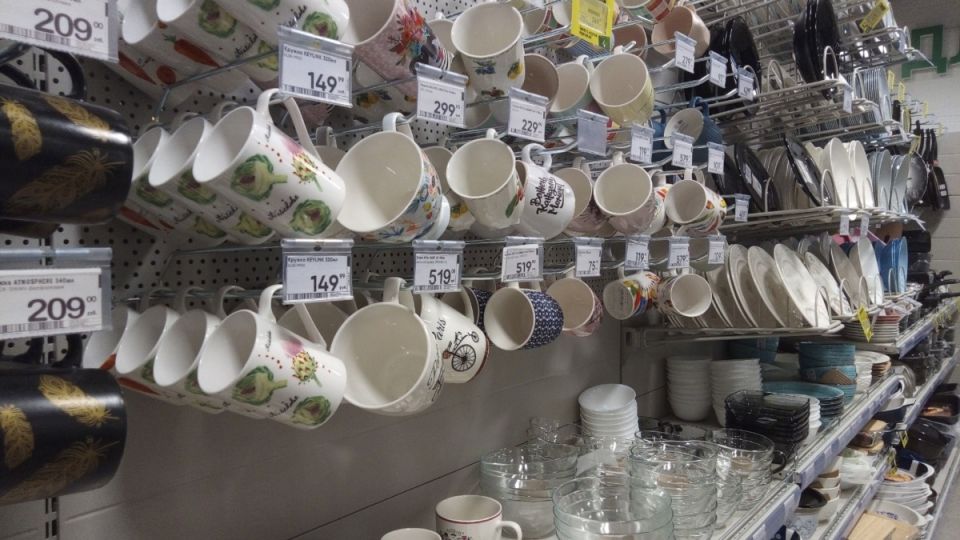 Как быстро избавиться от липких следов этикеток: простые решения на каждый день