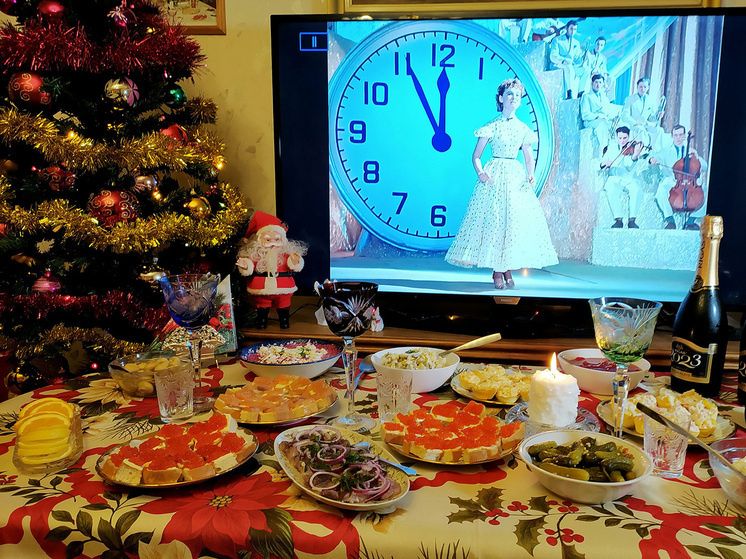 Секреты новогоднего стола: Как накормить всю семью вкусно и недорого