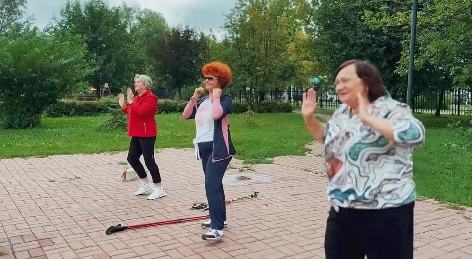   :  80      