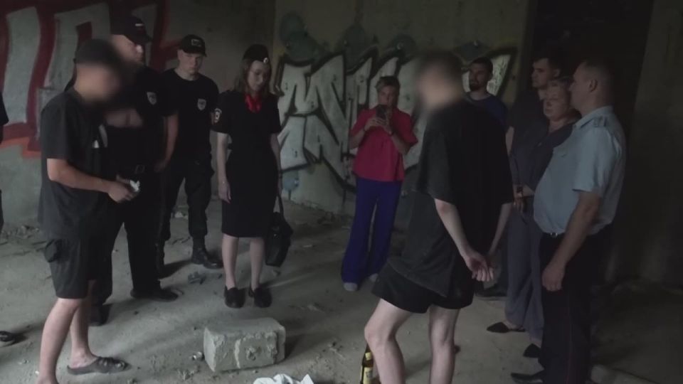  :       ,   ,             