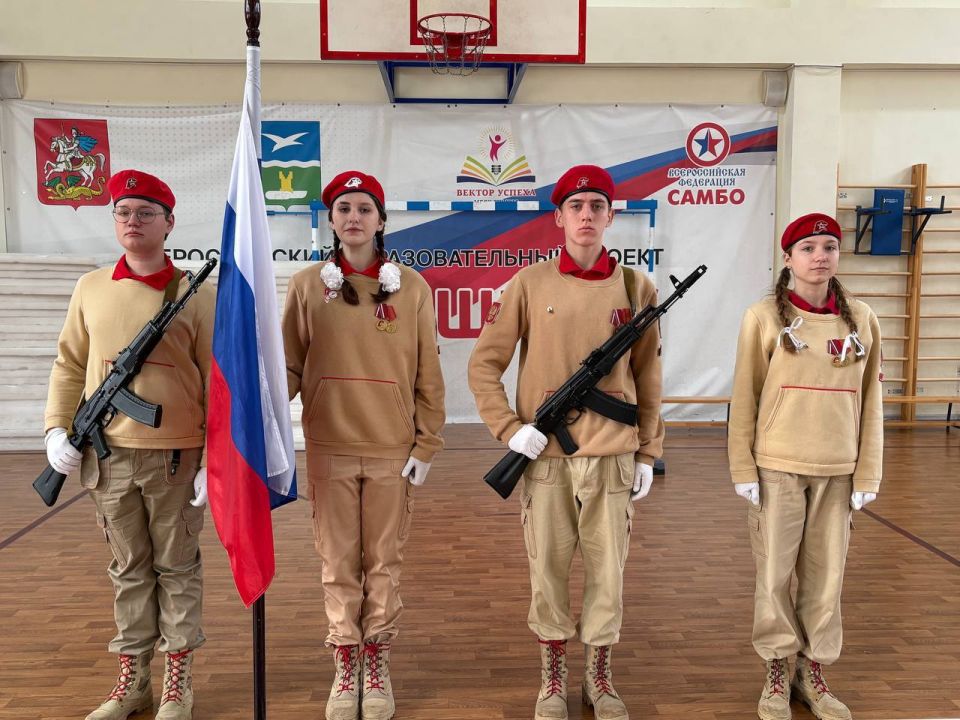 ГТО В ШКОЛАХ. 14 октября МБОУ «Средняя школа № 10» имени С.Н. Воронина» стала местом для тестирования по нормативам Всероссийского физкультурно-спортивного комплекса «Готов к труду и обороне»