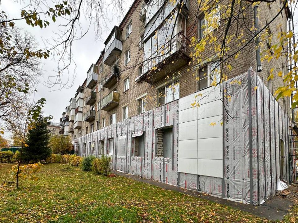 В Электростали продолжается ремонт детской поликлиники на пр. Ленина, д. 10