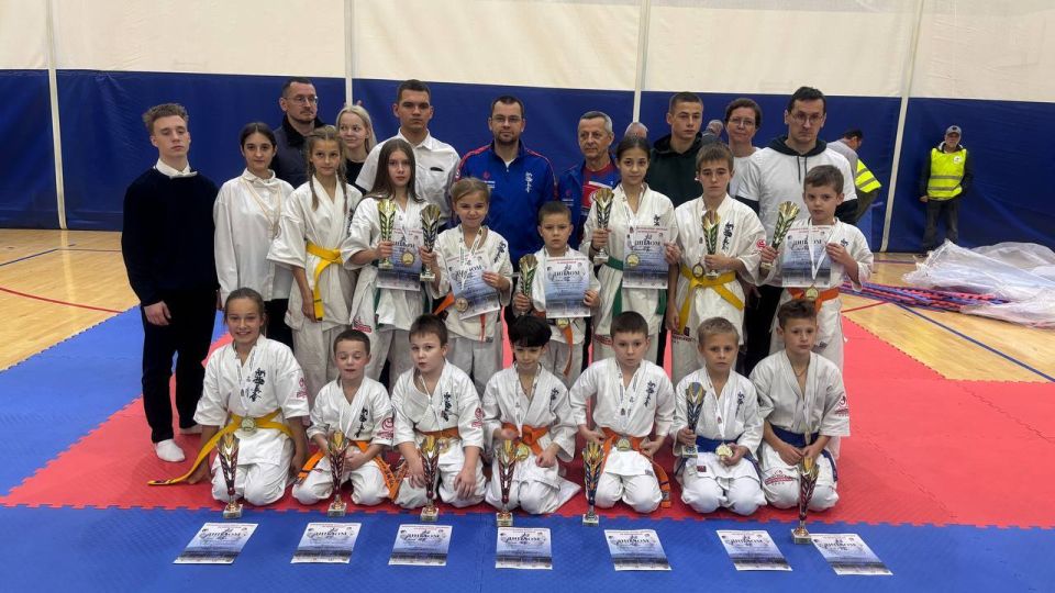 Спортсмены из Королёва завоевали 16 медалей на кубке по киокусинкай