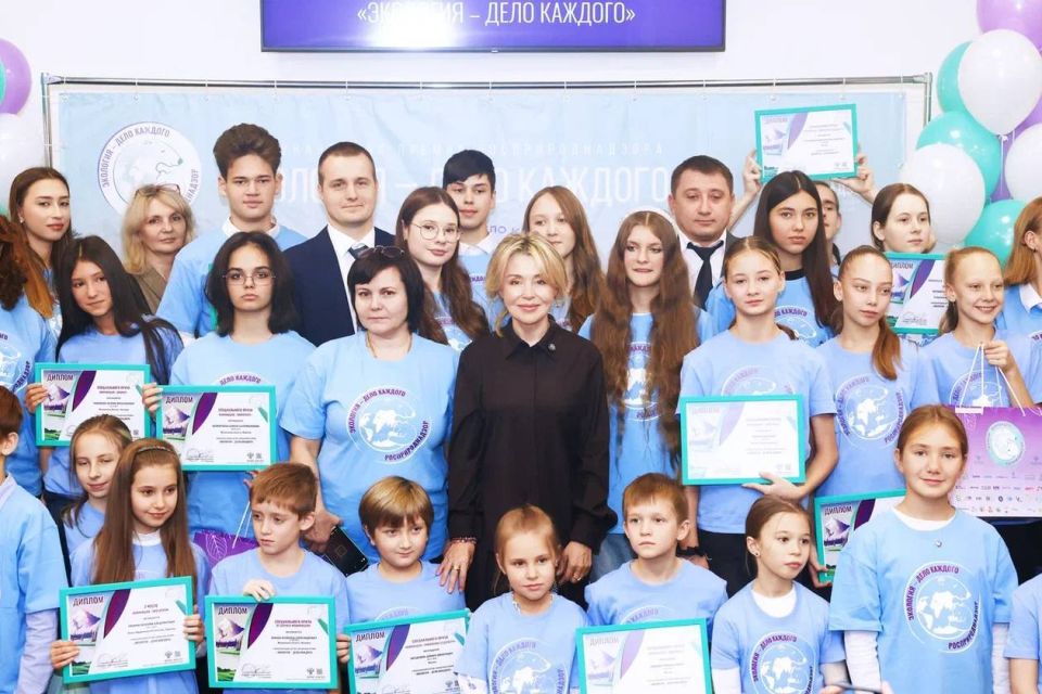 Росприроднадзор провёл церемонию награждения победителей и призёров V сезона международной детско-юношеской премии «Экология — дело каждого!»
