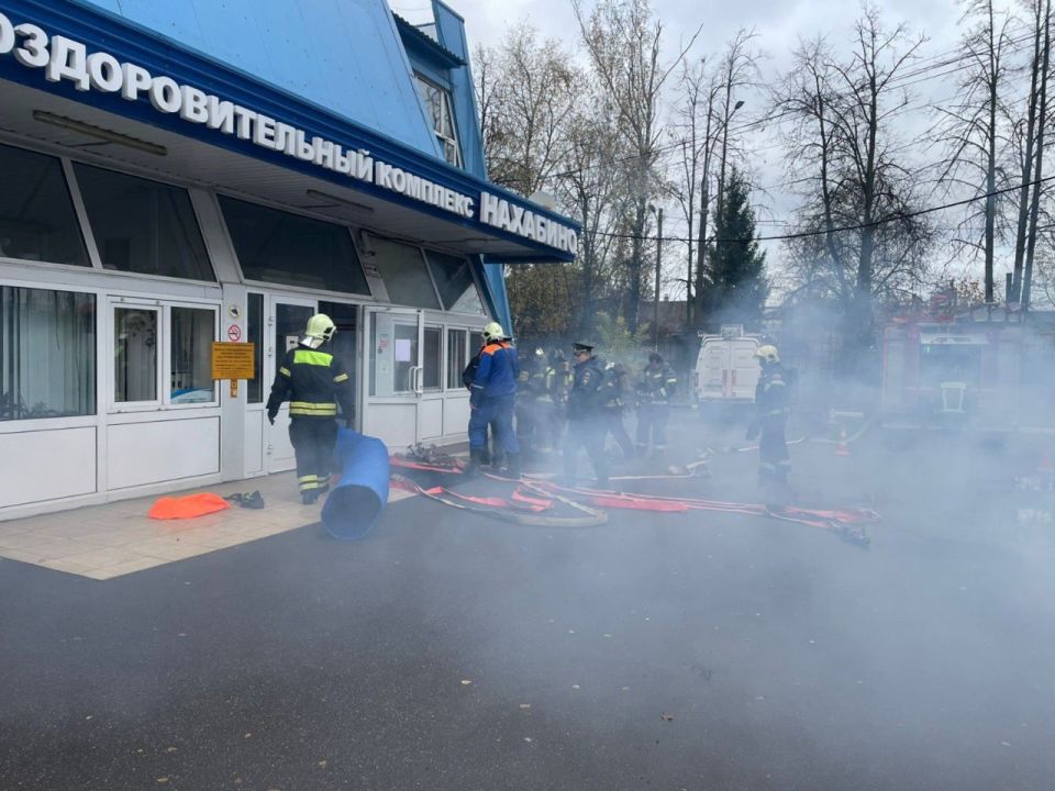 Пожарные провели учения на базе ФОК «Нахабино»