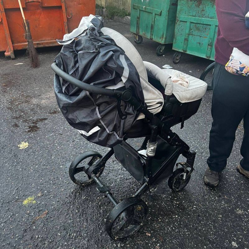 В Санкт-Петербурге нашли младенца, оставленного за мусорными баками