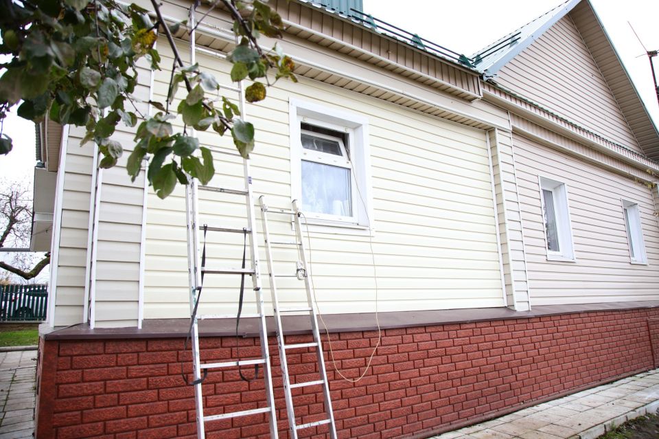 Алексей Малкин: Продолжаем восстановительные работы в повреждённых домах по улице Куйбышева