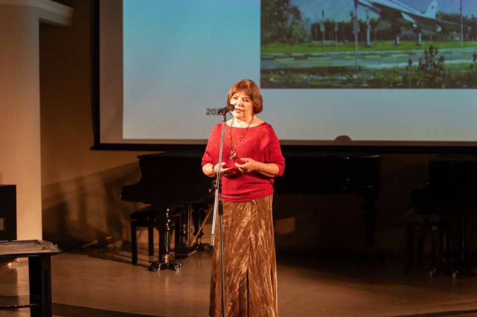 В Доме ученых ЦАГИ состоялось открытие выставки «Под небом голубым» жуковской художницы Екатерины Штуц