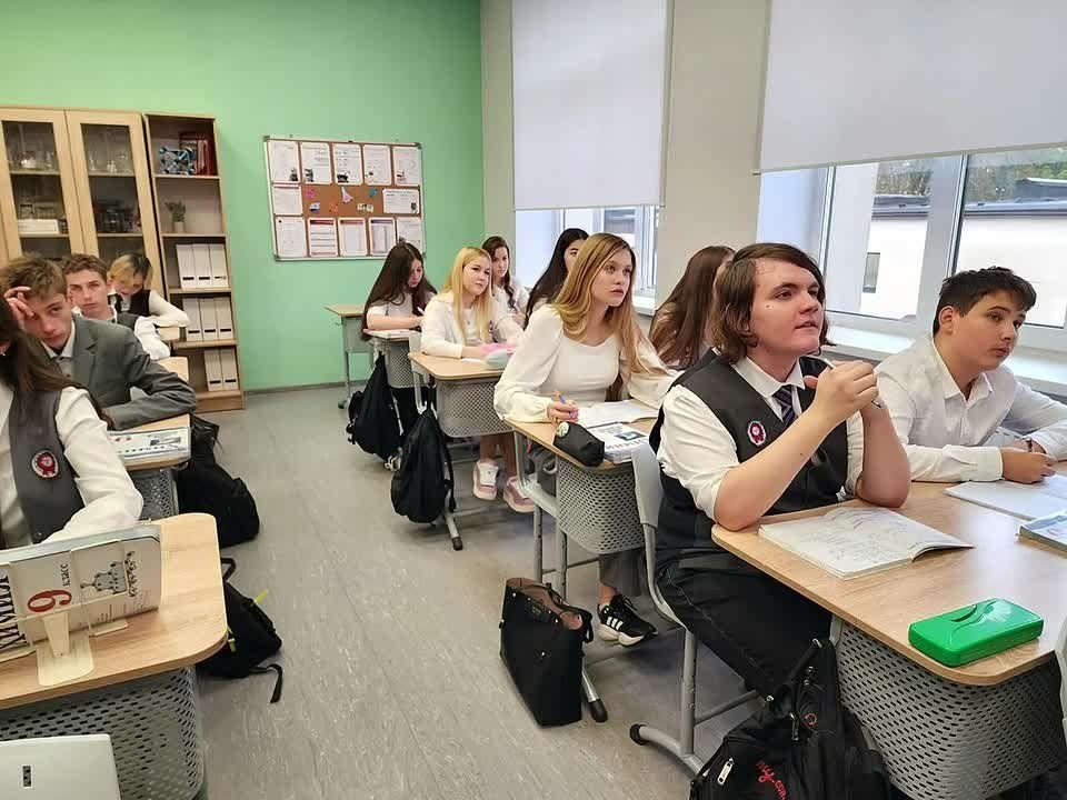 Константин Михальков: Химия = любовь Учитель лицея №7 Юлия Шинина вошла в топ-100 лучших педагогов Московской области!