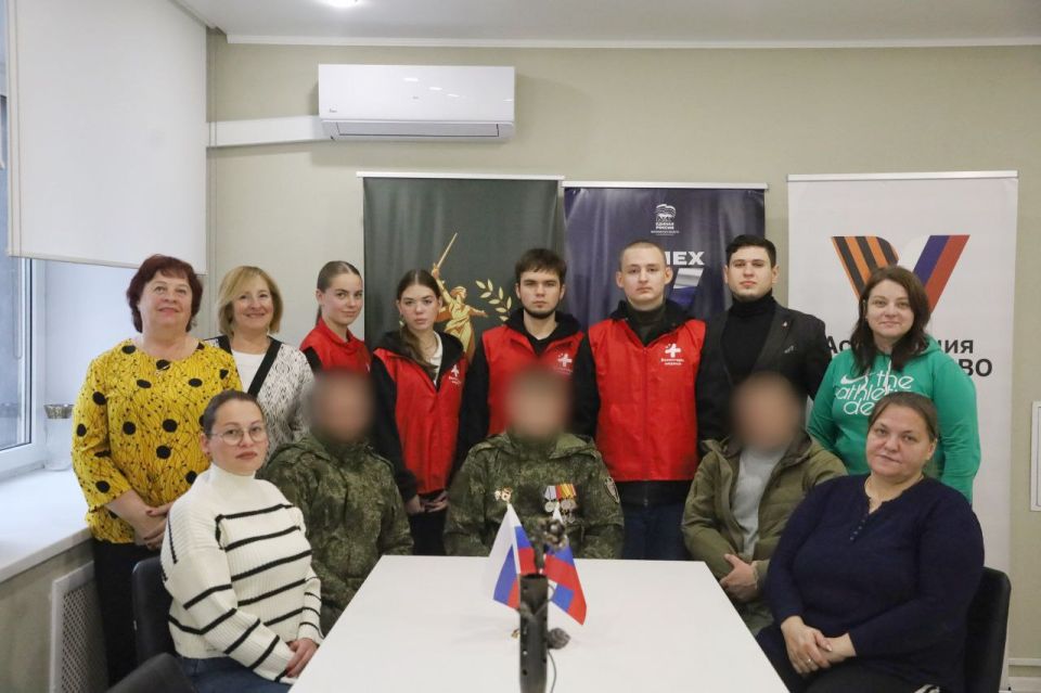 Волонтёры-медики передали сезонную гуманитарную помощь военнослужащим