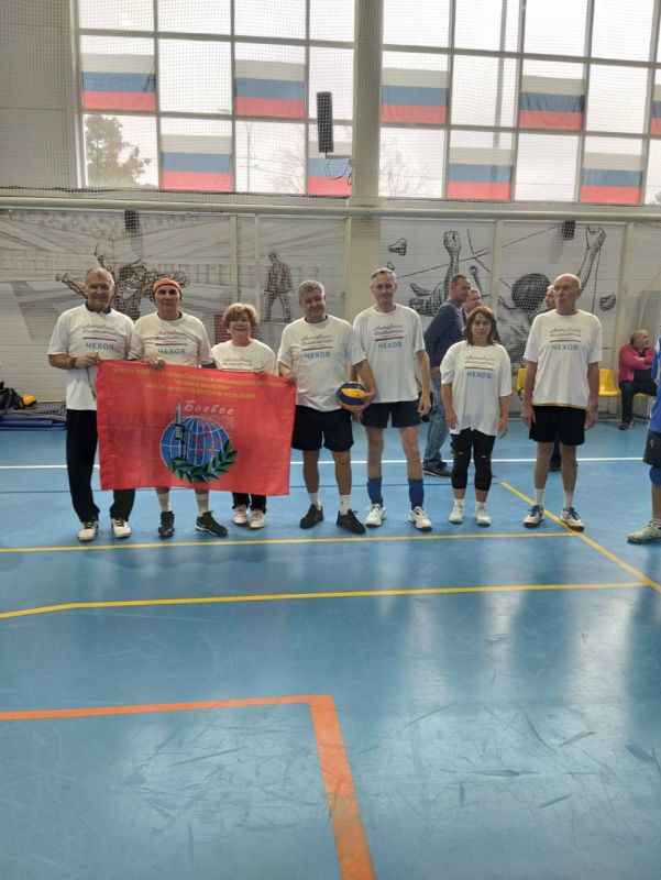 г.Чехов. Вчера в Серпухове состоялся зональный этап областного турнира по волейболу среди участников губернаторской программы «Активное долголетие в Подмосковье»