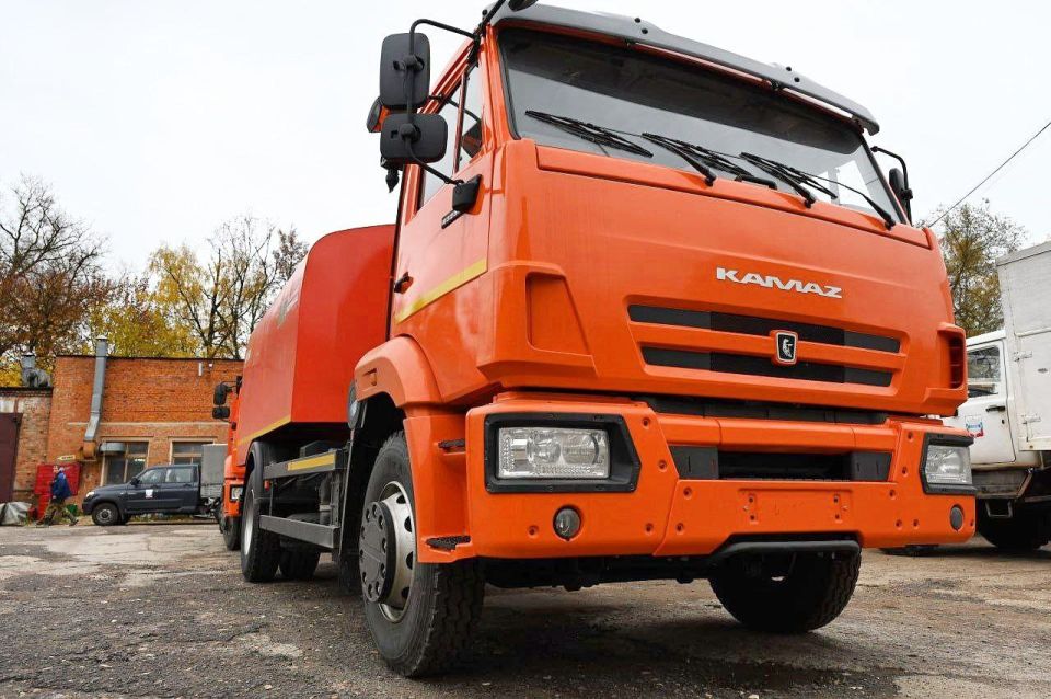 В рамках трансформации аварийно-диспетчерских служб автопарк двух муниципальных РСО пополнился новой техникой