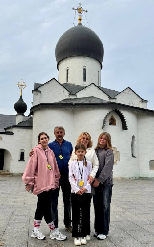 С Днём отца!. Мой муж – человек, который с большой любовью и гордостью носит звание отца, – написал письмо-поздравление всем папам Домодедово