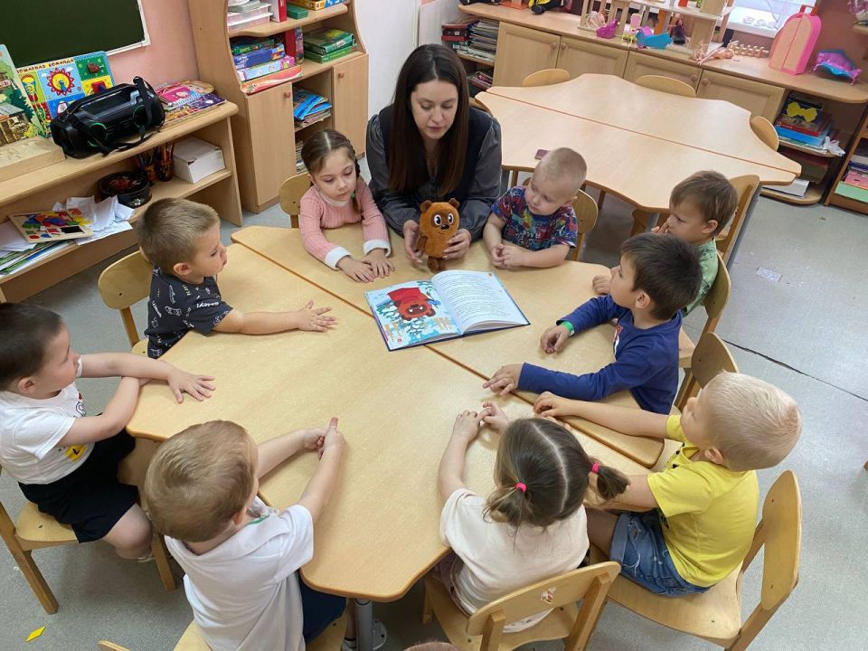 14 октября в младшей группе «Лисята» прошло тематическое мероприятие день рождения Винни-Пуха