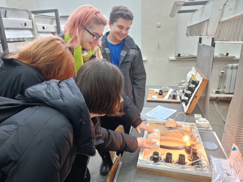 "Электромонтажник": первый шаг к профессии с "Билетом в будущее"