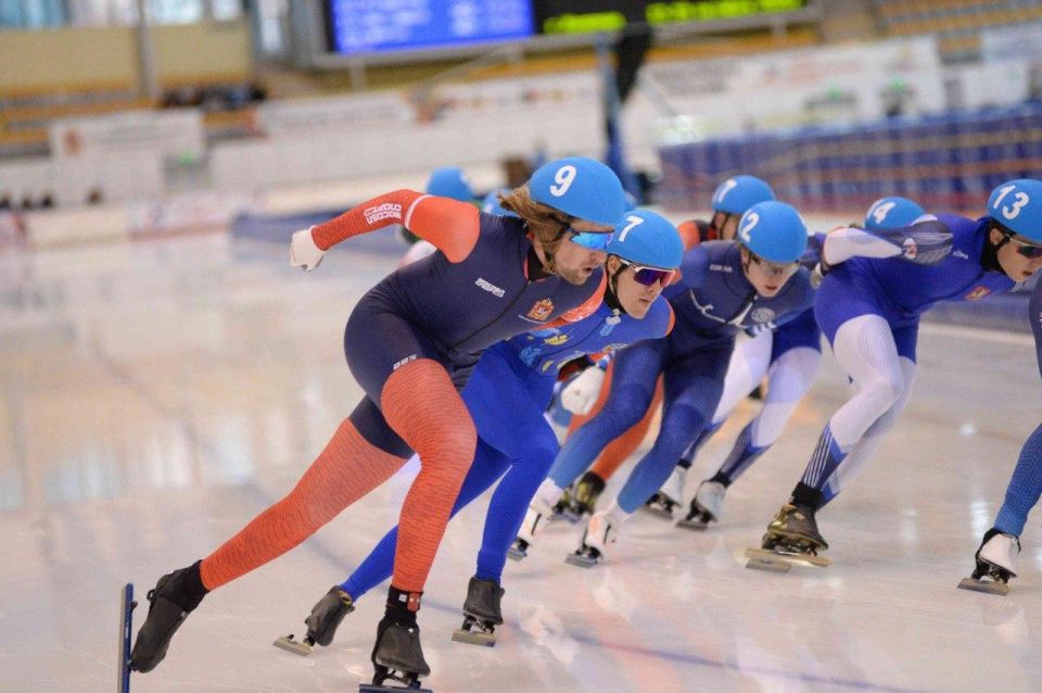 10 медалей завоевали подмосковные конькобежцы на всероссийских соревнованиях в Коломне