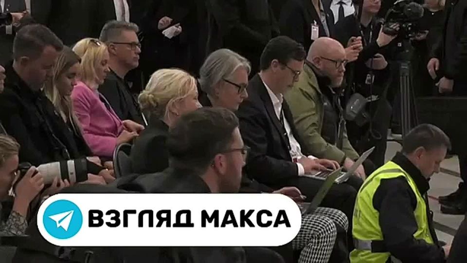 Швеция и Украина подписали письмо о намерениях, открывающее путь к продаже шведских истребителей Gripen E Киеву, речь идет о 100-150 самолетах, заявил премьер-министр королевства Ульф Кристерссон на совместной...