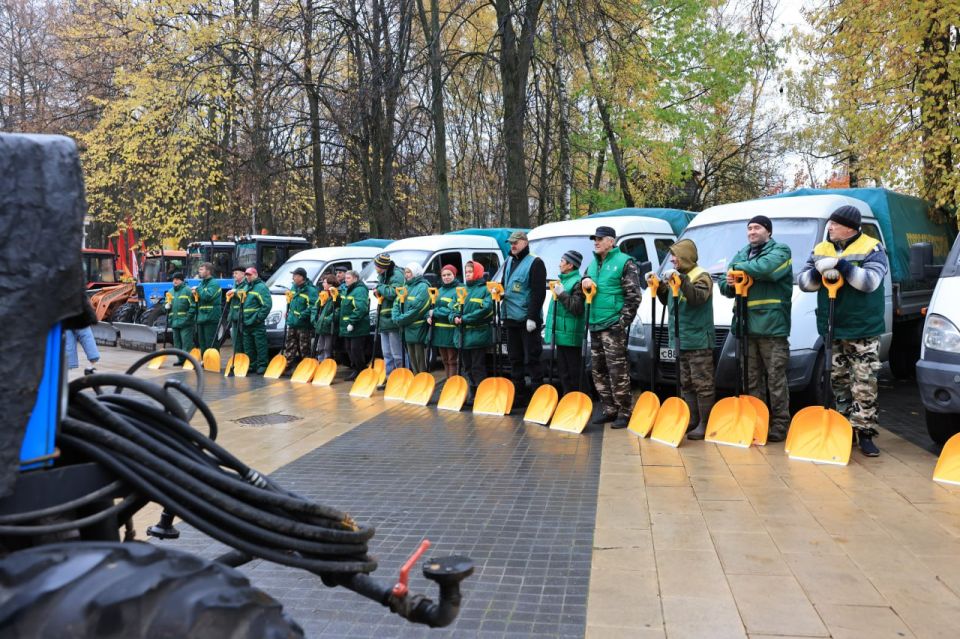 В Королёве проверили готовность уборочной техники, которая будет работать зимой в городских парках