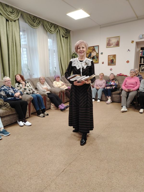 «Громкие чтения» состоялись в Чеховском комплексном центре социального обслуживания населения