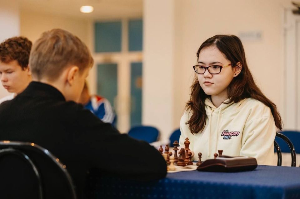 23 октября в ДС «Олимпийский» им. Максимова состоялся второй день 1-го этапа соревнований ШКОЛЬНОЙ СПОРТИВНОЙ ЛИГИ по шахматам, соревнования проходили по круговой системе 23 октября в ДС «Олимпийский» им. Максимова состоялся второй день 1-го этапа соревнований ШКОЛЬНОЙ СПОРТИВНОЙ ЛИГИ по шахматам, соревнования проходили по круговой системе