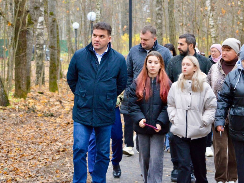 Спустя пару недель снова встретился с жителями Горетово, чтобы увидеть, как живет обновленный парк