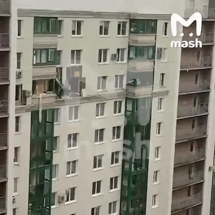 Мать с ребёнком пострадали при атаке украинского дрона на ЖК "Изумрудные холмы" в Красногорске