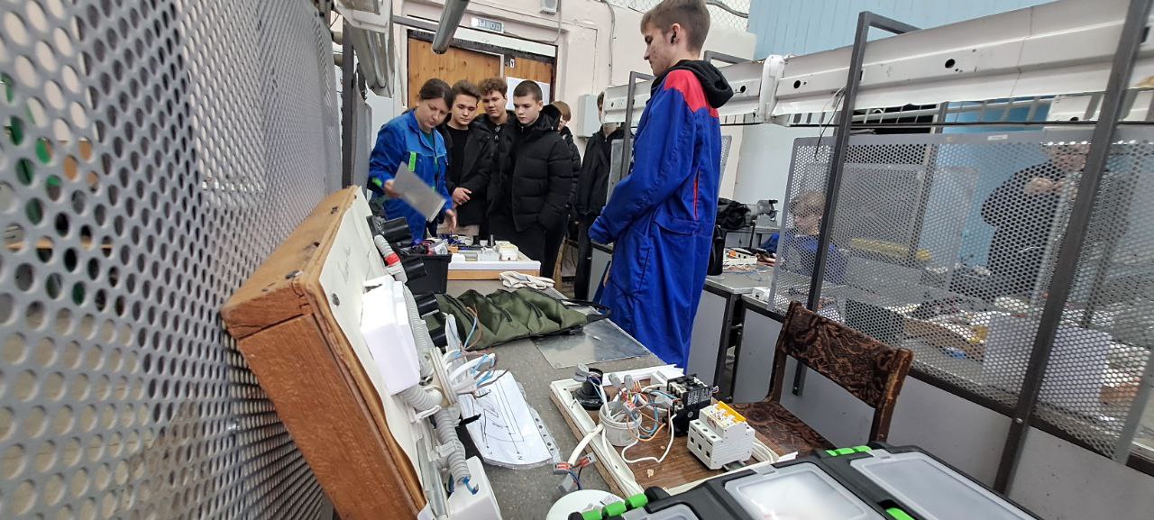 Базовая проба "Электромонтажник по освещению и осветительным сетям" Базовая проба "Электромонтажник по освещению и осветительным сетям"