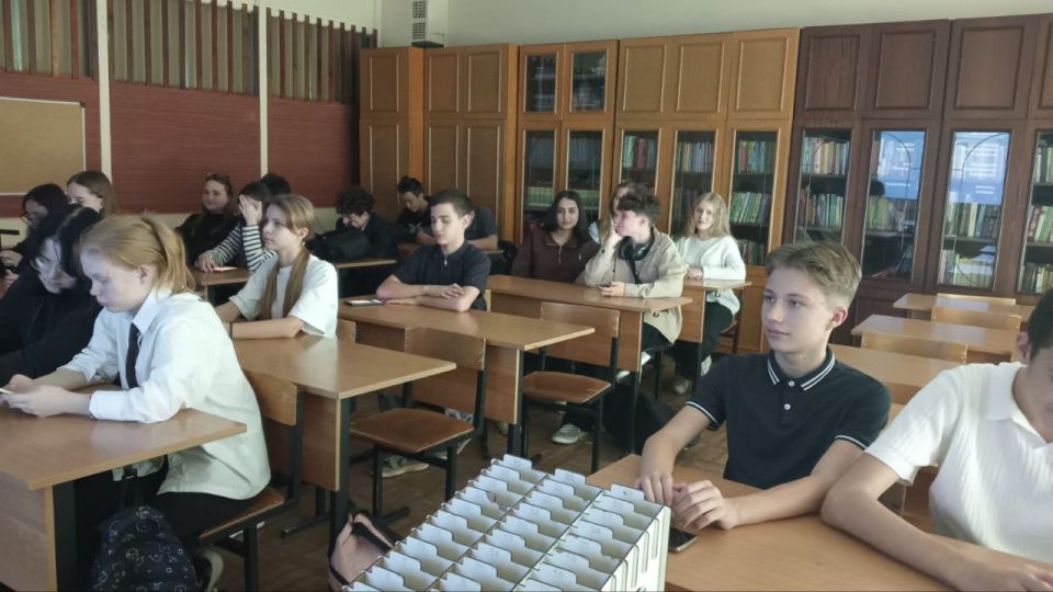 Еженедельно по четвергам в нашей гимназии проходят профориентационные занятия в рамках внеурочной деятельности Россия -мои горизонты" сегодня темой занятия стала "Практика-ориентированное занятие Еженедельно по четвергам в нашей гимназии проходят профориентационные занятия в рамках внеурочной деятельности Россия -мои горизонты" сегодня темой занятия стала "Практика-ориентированное занятие