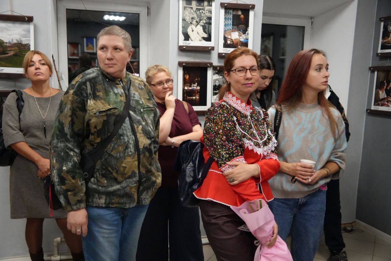 Торжественное открытие выставки «Мгновенья русской красоты» Торжественное открытие выставки «Мгновенья русской красоты»