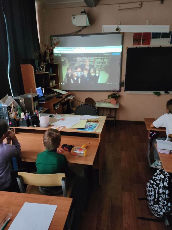 Что же такое фантазия? И может ли она помочь в повседневной жизни? На эти и другие вопросы искали ответ ученики 3 а класса после просмотра фильма "Мой друг - единорог" Что же такое фантазия? И может ли она помочь в повседневной жизни? На эти и другие вопросы искали ответ ученики 3 а класса после просмотра фильма "Мой друг - единорог"