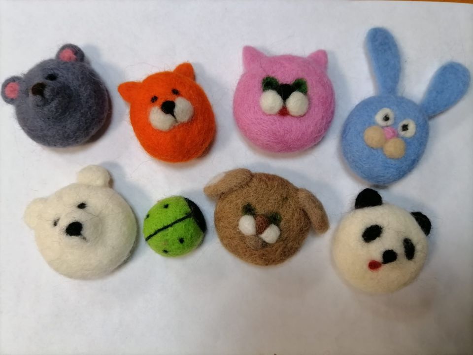 НОВОСТИ. В Ровеснике создают поделки методом валянию из шерсти