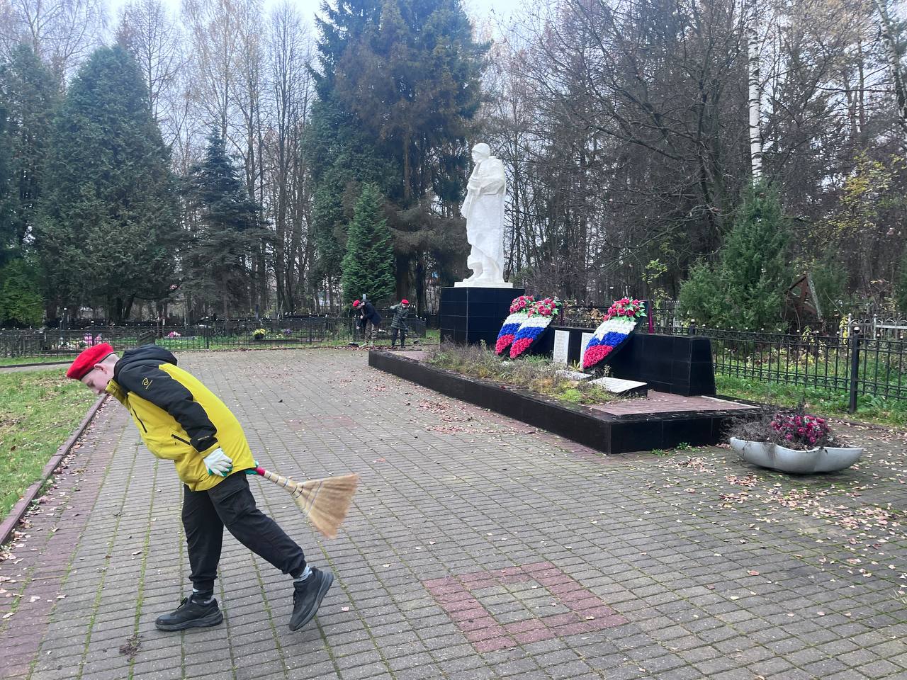 Операция «Чистый Блеск»: юнармейцы лицея №4 наводят чистоту! Операция «Чистый Блеск»: юнармейцы лицея №4 наводят чистоту!