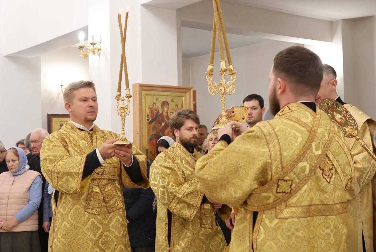 В день чествования Иверской иконы Божией Матери архиепископ Подольский и Люберецкий Аксий совершил литургию в храме города Ступино В день чествования Иверской иконы Божией Матери архиепископ Подольский и Люберецкий Аксий совершил литургию в храме города Ступино