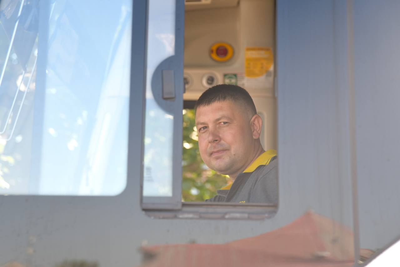 Сегодня свой профессиональный праздник отмечают работники автомобильного и городского пассажирского транспорта! Сегодня свой профессиональный праздник отмечают работники автомобильного и городского пассажирского транспорта!