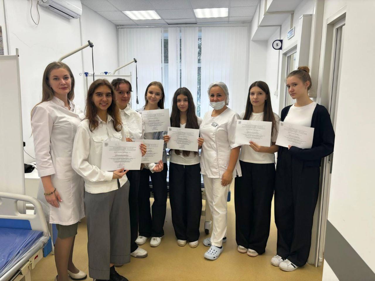 Для учащихся Образовательного центра имени Косыгина организовали экскурсию в Архангельскую врачебную амбулаторию