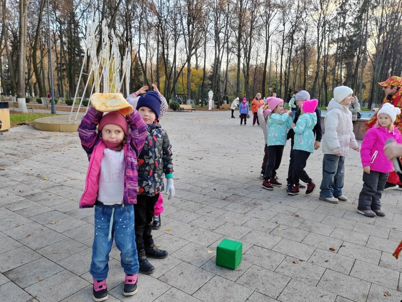 Парки Коломны и Озёр приглашают жителей и гостей городского округа весело и активно провести время на свежем воздухе Парки Коломны и Озёр приглашают жителей и гостей городского округа весело и активно провести время на свежем воздухе