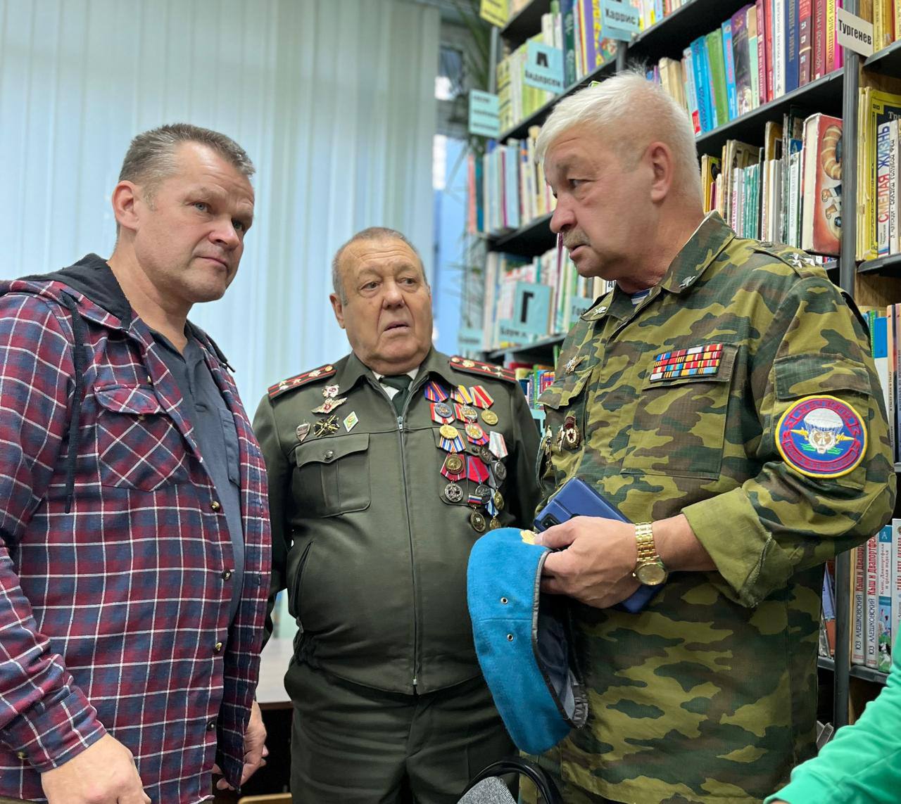 В светлый мир красоты художника Олега Коровина погрузились жители муниципального округа Чехов     В светлый мир красоты художника Олега Коровина погрузились жители муниципального округа Чехов