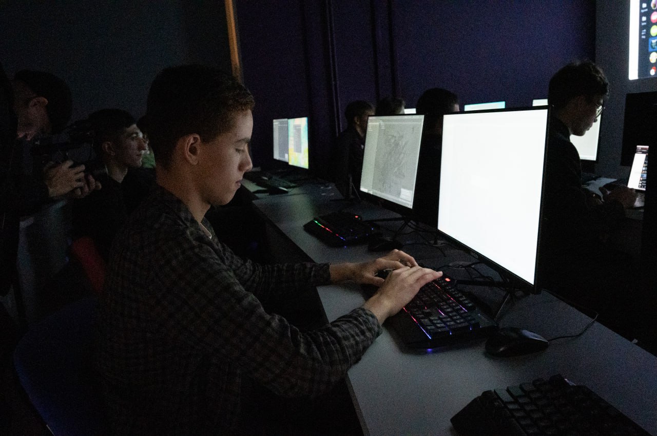 В Серпухове представлен революционный подход к управлению ИИ: проект ИРУ В Серпухове представлен революционный подход к управлению ИИ: проект ИРУ