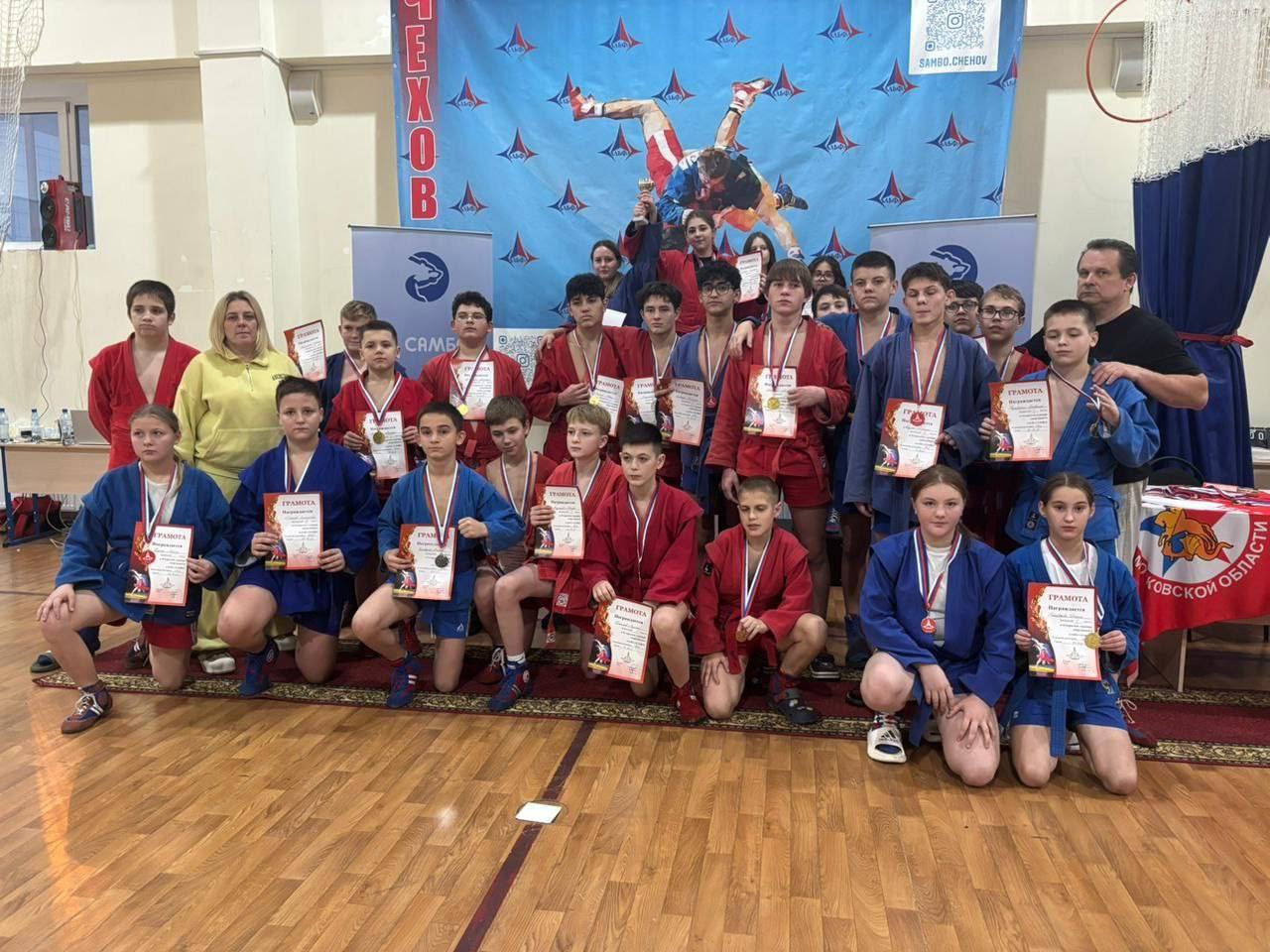 Спортсмены из Протвино стали лучшими на Всероссийском турнире по самбо Спортсмены из Протвино стали лучшими на Всероссийском турнире по самбо