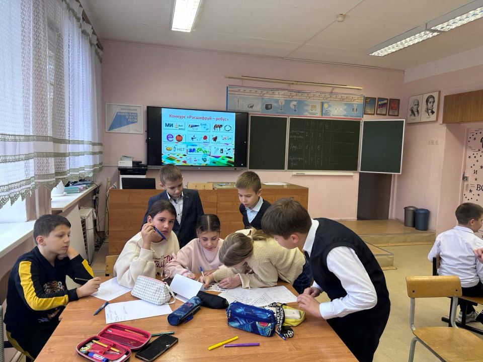 25 октября в пятых классах прошло внеклассное мероприятие «Математические забавы»