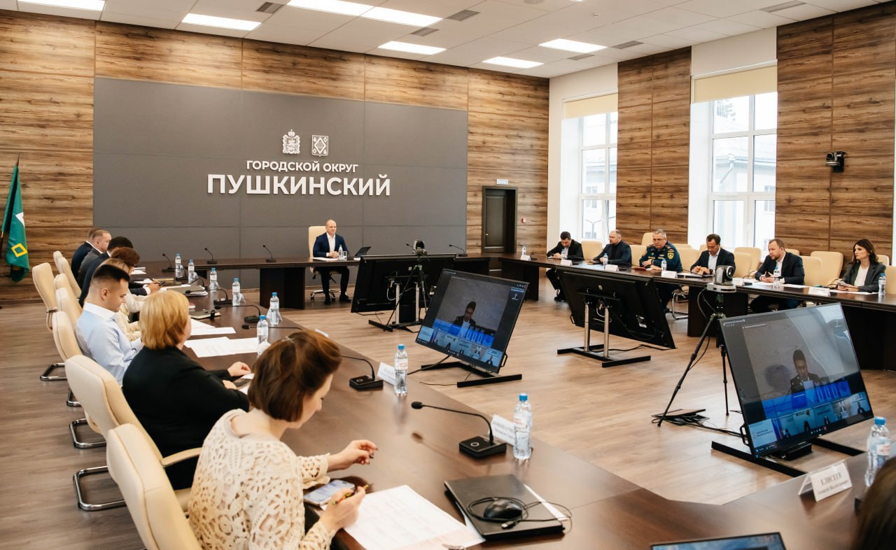 Максим Красноцветов: Сегодня под председательством Андрея Воробьёва прошло еженедельное совещание Максим Красноцветов: Сегодня под председательством Андрея Воробьёва прошло еженедельное совещание