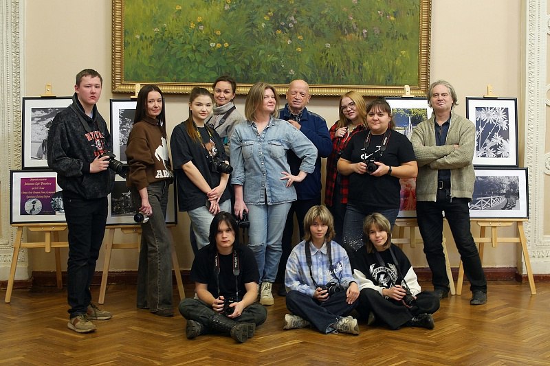 25 октября 2025 года в ДК "Химик» состоялось открытие фотовыставки членов клуба «Фотолюбитель» воскресенских фотографов Елены Скворцовой и Романа Межерицкого 25 октября 2025 года в ДК "Химик» состоялось открытие фотовыставки членов клуба «Фотолюбитель» воскресенских фотографов Елены Скворцовой и Романа Межерицкого